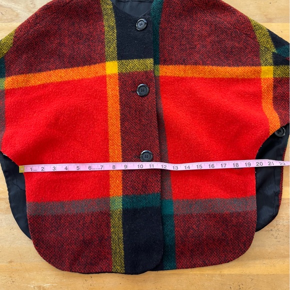 Vintage 70s 80s Rainbow Colorful Plaid Poncho Jacket Medium Short Soft Buttons - Picture 12 of 13